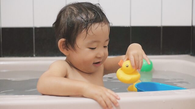 入浴剤は何歳から 赤ちゃんの入浴剤の選び方 使うときの注意点を解説します 生活の知恵大全